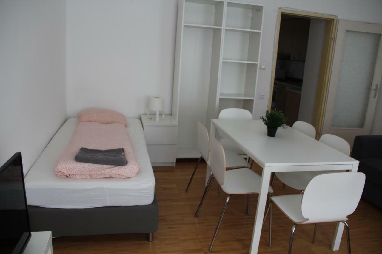 Apartamento Betariel'Com Hauptbahnhof Viena Exterior foto